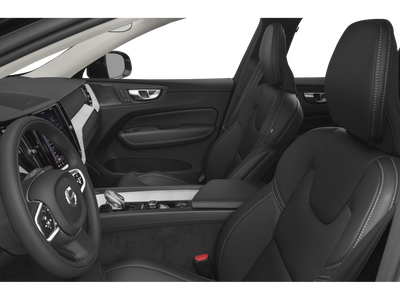 2022 Volvo XC60 B5 R-Design