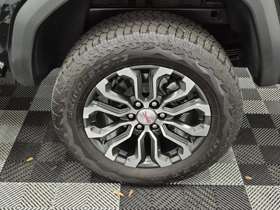 2025 GMC Canyon Denali