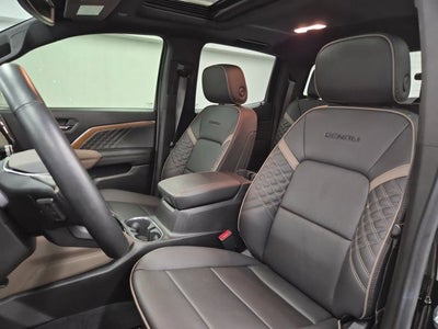 2025 GMC Canyon Denali