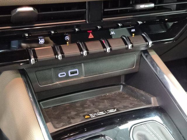 2025 GMC Canyon Denali