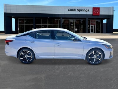 2025 Nissan Altima SR