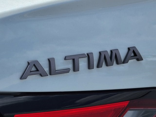 2025 Nissan Altima SR