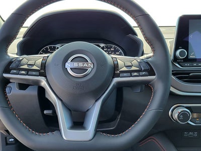 2025 Nissan Altima SR