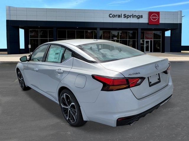 2025 Nissan Altima SR