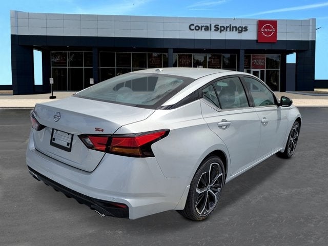 2025 Nissan Altima SR