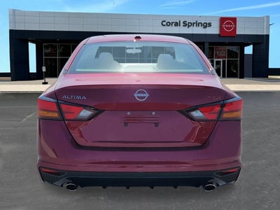2025 Nissan Altima SR