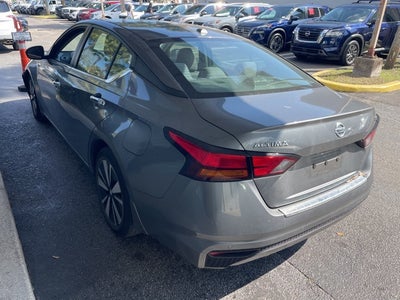 2022 Nissan Altima SV