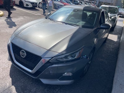 2022 Nissan Altima SV