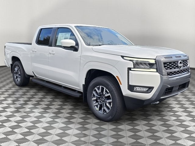 2025 Nissan Frontier Crew Cab SL