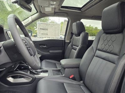 2025 Nissan Frontier Crew Cab SL