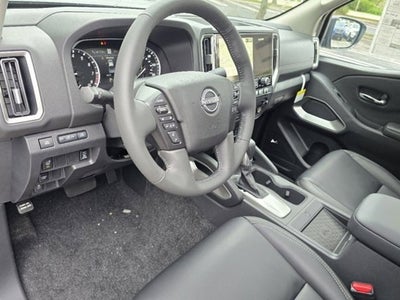 2025 Nissan Frontier Crew Cab SL