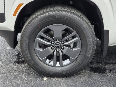 2025 Nissan Frontier Crew Cab SV