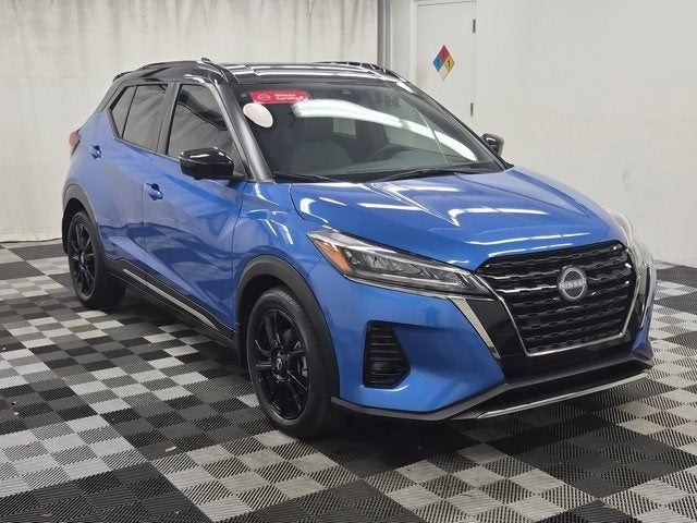 2022 Nissan Kicks SR