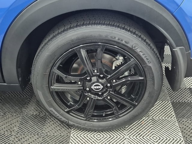 2022 Nissan Kicks SR