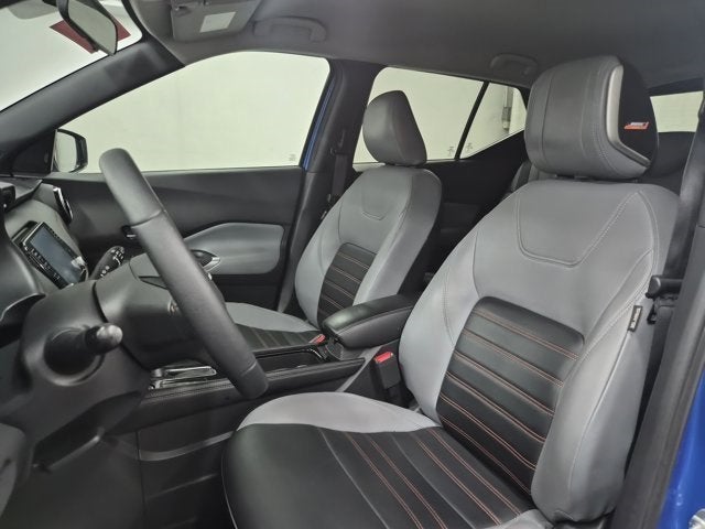 2022 Nissan Kicks SR