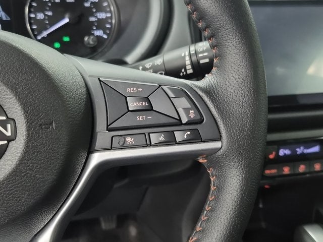 2022 Nissan Kicks SR