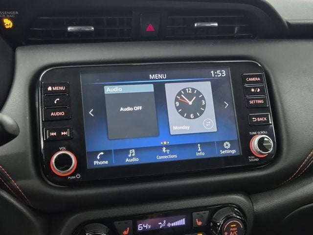 2022 Nissan Kicks SR