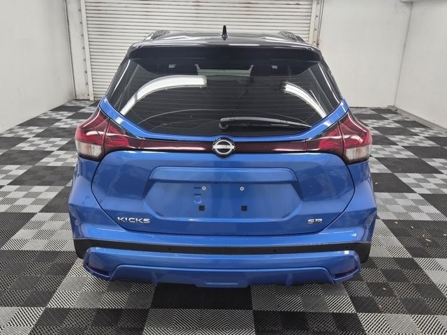 2022 Nissan Kicks SR