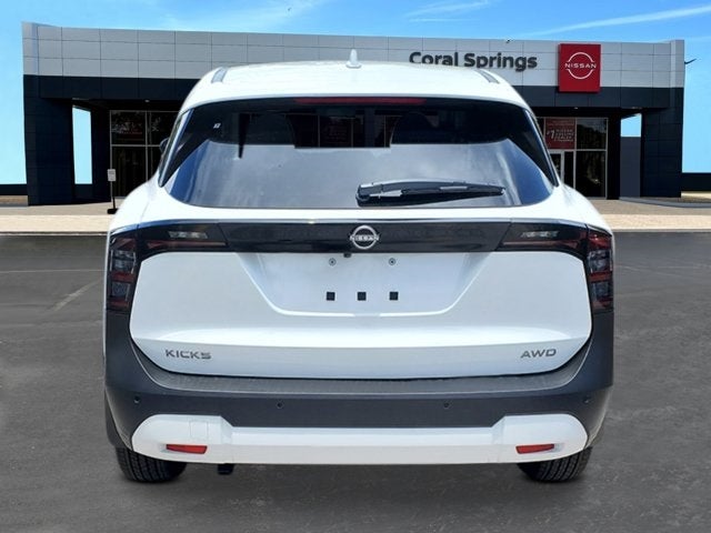 2025 Nissan Kicks SV