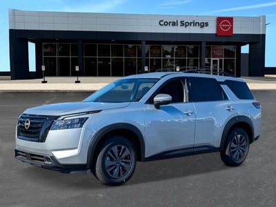 2025 Nissan Pathfinder SV