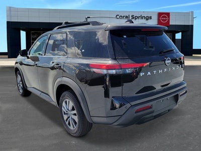 2025 Nissan Pathfinder SV