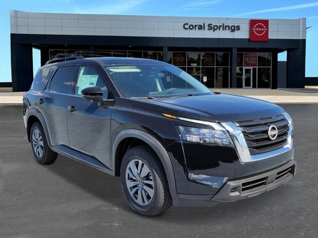 2025 Nissan Pathfinder SV