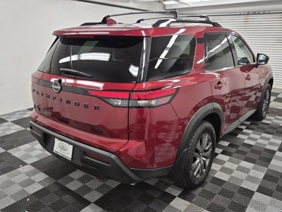 2022 Nissan Pathfinder SV
