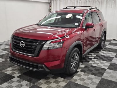 2022 Nissan Pathfinder SV