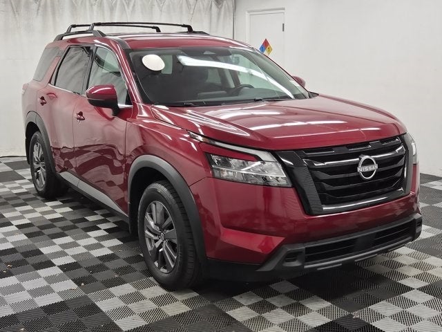 2022 Nissan Pathfinder SV