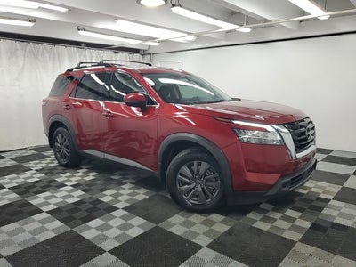 2022 Nissan Pathfinder SV