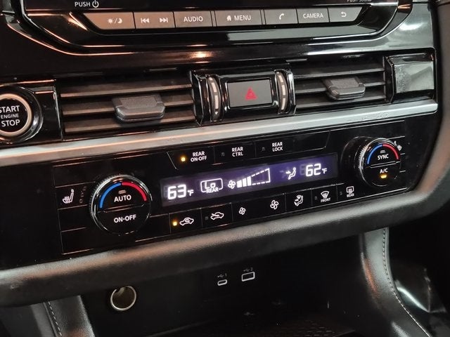 2022 Nissan Pathfinder SV