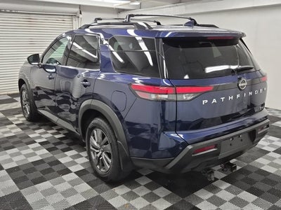 2022 Nissan Pathfinder SV