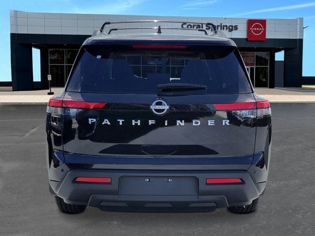 2025 Nissan Pathfinder SV