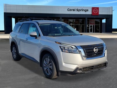 2025 Nissan Pathfinder SV