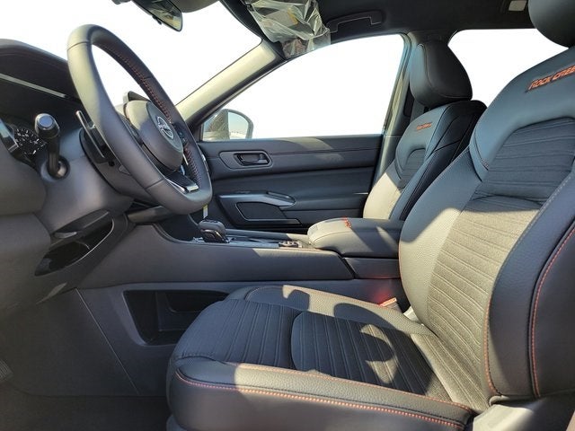 2025 Nissan Pathfinder Rock Creek®