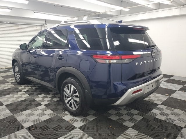 2022 Nissan Pathfinder SL