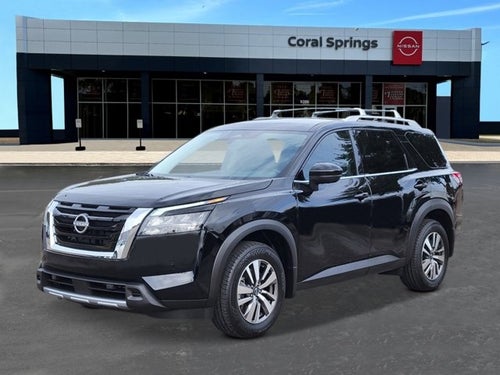 2025 Nissan Pathfinder SL