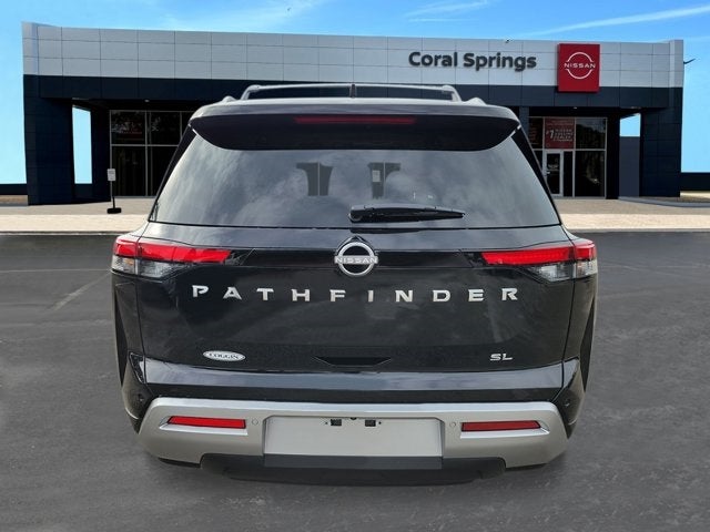 2025 Nissan Pathfinder SL
