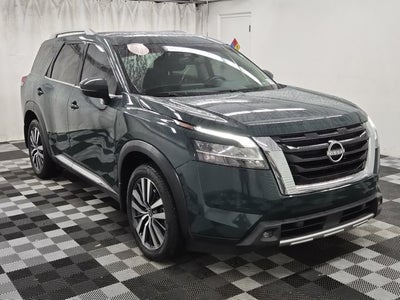 2022 Nissan Pathfinder Platinum