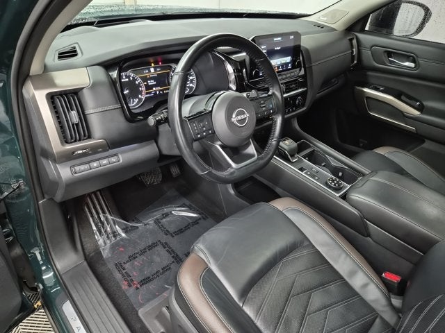 2022 Nissan Pathfinder Platinum