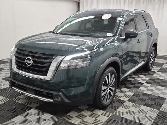 2022 Nissan Pathfinder Platinum