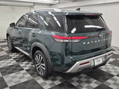 2022 Nissan Pathfinder Platinum