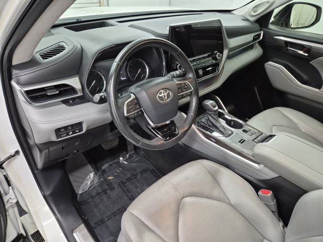 2021 Toyota Highlander Platinum