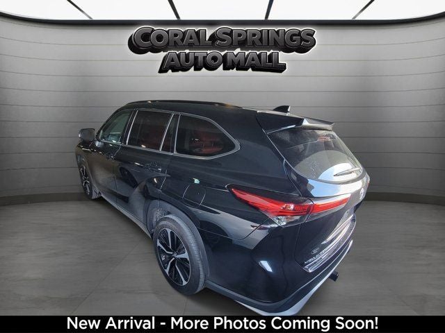 2022 Toyota Highlander XSE