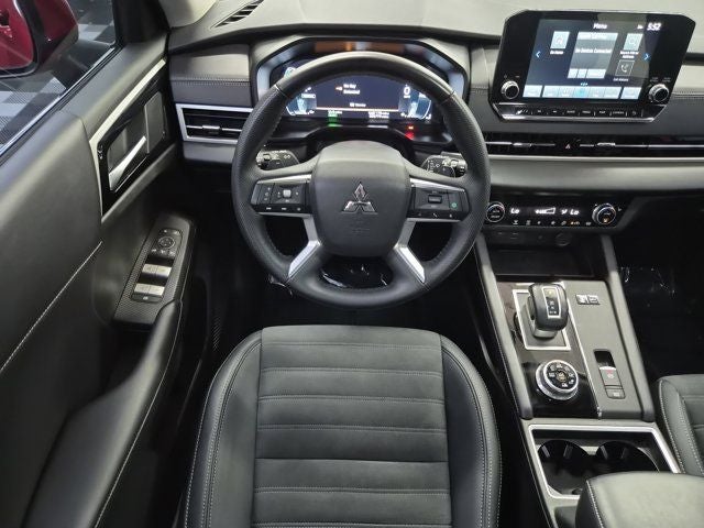 2023 Mitsubishi Outlander PHEV SE