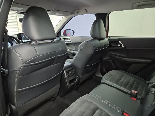 2023 Mitsubishi Outlander PHEV SE