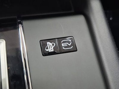 2023 Mitsubishi Outlander PHEV SE