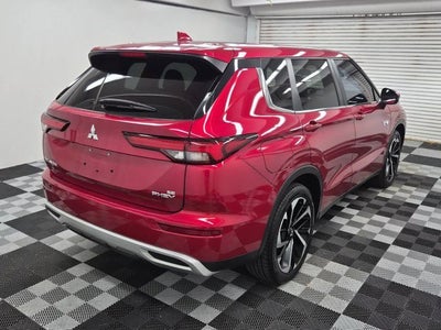 2023 Mitsubishi Outlander PHEV SE