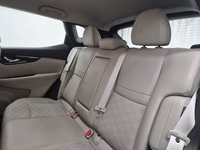 2022 Nissan Rogue Sport SV