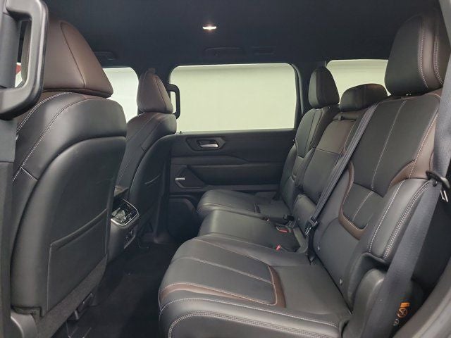 2025 Nissan Armada SL